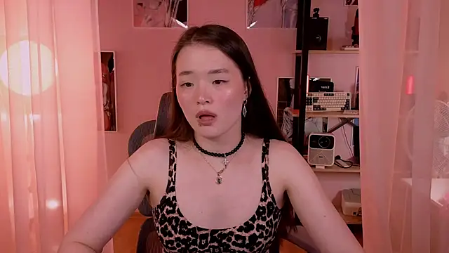 Snapshot of U_KINKY chatting on 05-17-26, 03:19 U KINKY online show from 05-17-26, 03:19