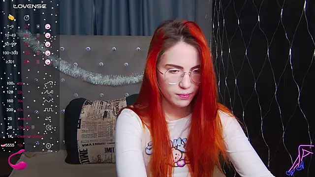 Snapshot of EmilyKents chatting on 12-24-24, 01:49 EmilyKents online show from 12-24-24, 01:49
