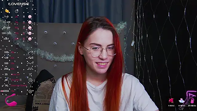 Snapshot of EmilyKents chatting on 01-06-25, 01:31 EmilyKents online show from 01-06-25, 01:31