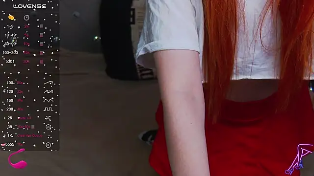 Snapshot of EmilyKents chatting on 01-06-25, 04:58 EmilyKents online show from 01-06-25, 04:58