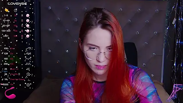 Snapshot of EmilyKents chatting on 01-27-25, 04:30 EmilyKents online show from 01-27-25, 04:30