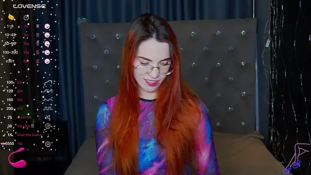 Snapshot of EmilyKents chatting on 02-11-25, 01:20 EmilyKents online show from 02-11-25, 01:20