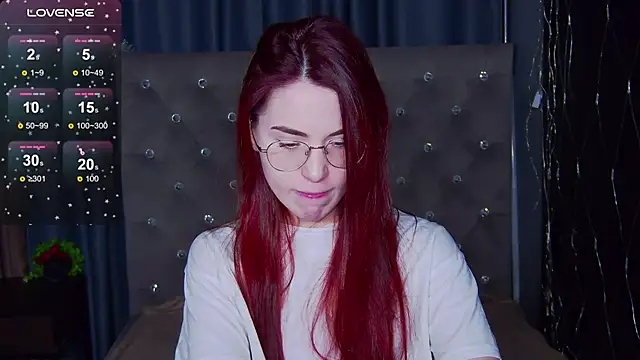 Snapshot of EmilyKents chatting on 02-23-25, 01:35 EmilyKents online show from 02-23-25, 01:35