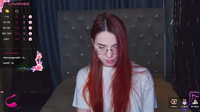 Snapshot of EmilyKents chatting on 03-22-25, 01:43 EmilyKents online show from 03-22-25, 01:43