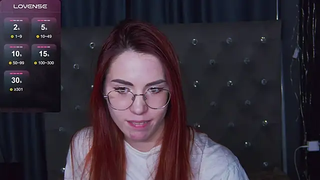Snapshot of EmilyKents chatting on 03-23-25, 04:38 EmilyKents online show from 03-23-25, 04:38