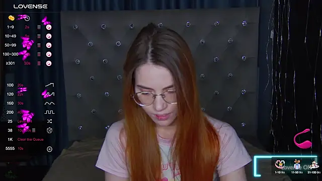 Snapshot of EmilyKents chatting on 09-09-25, 01:49 EmilyKents online show from 09-09-25, 01:49