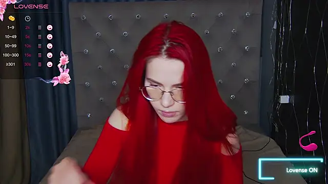 Snapshot of EmilyKents chatting on 10-06-25, 01:47 EmilyKents online show from 10-06-25, 01:47