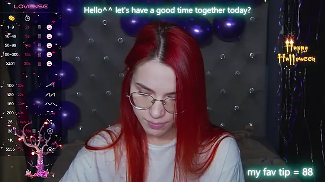 Snapshot of EmilyKents chatting on 10-22-25, 01:28 EmilyKents online show from 10-22-25, 01:28