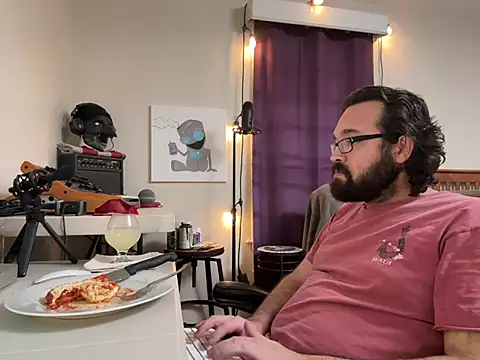 Snapshot of Seraph_De_La_Luna chatting on 12-31-24, 05:33 Seraph De La Luna online show from 12-31-24, 05:33