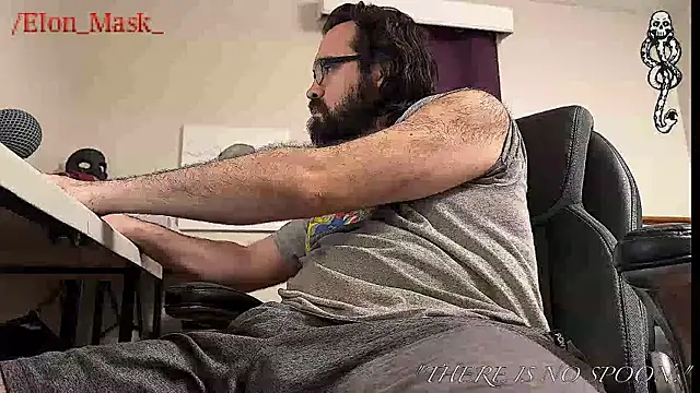 Snapshot of Seraph_De_La_Luna chatting on 02-13-25, 10:44 Seraph De La Luna online show from 02-13-25, 10:44