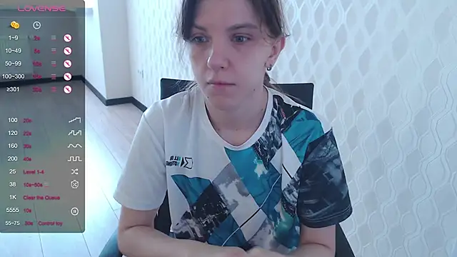 Snapshot of LisaHeart chatting on 02-07-25, 11:12 LisaHeart online show from 02-07-25, 11:12