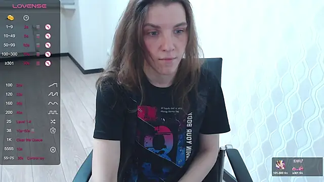 Snapshot of LisaHeart chatting on 02-10-25, 01:03 LisaHeart online show from 02-10-25, 01:03