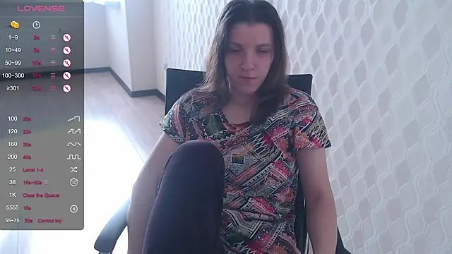 Snapshot of LisaHeart chatting on 10-07-25, 10:45 LisaHeart online show from 10-07-25, 10:45