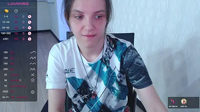 Snapshot of LisaHeart chatting on 11-05-25, 06:41 LisaHeart online show from 11-05-25, 06:41