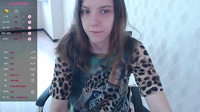 Snapshot of LisaHeart chatting on 11-19-25, 11:54 LisaHeart online show from 11-19-25, 11:54