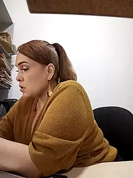 Miss Agatha online show from 01-17-25, 02:08