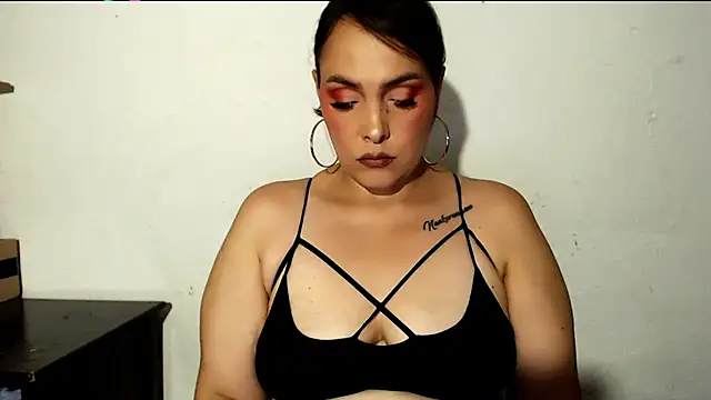 Miss Agatha online show from 10-08-25, 12:41