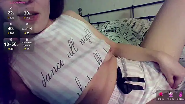 Snapshot of Athena_play chatting on 03-11-25, 09:37 Athena play online show from 03-11-25, 09:37