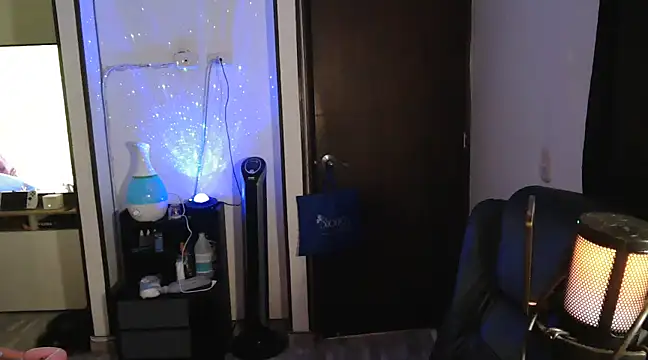 Snapshot of CarolinaRincon chatting on 03-19-25, 09:37 CarolinaRincon online show from 03-19-25, 09:37