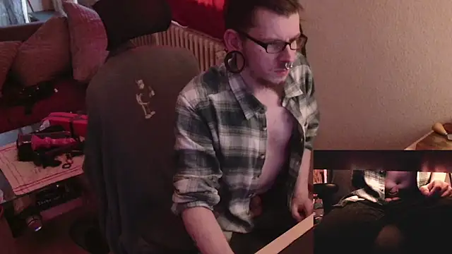 Tunnelfreak069 online show from 02-20-25, 02:13