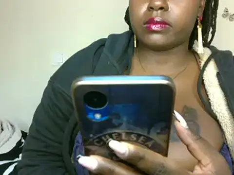 Snapshot of t-QueenSlyy chatting on 01-31-25, 11:46 t-QueenSlyy online show from 01-31-25, 11:46