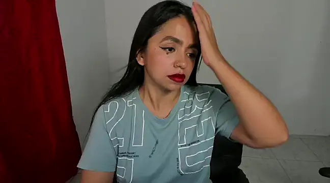 Snapshot of cory_rose chatting on 01-21-25, 04:32 cory rose online show from 01-21-25, 04:32