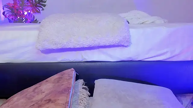 Voluptupus-girl online show from 03-13-25, 09:05