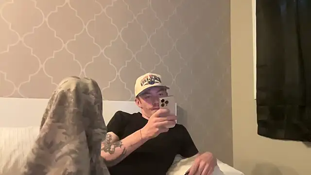 younghungginger online show from 04-21-26, 01:29