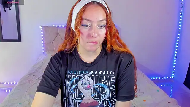 Snapshot of April_sommer1 chatting on 09-18-25, 07:49 April sommer1 online show from 09-18-25, 07:49