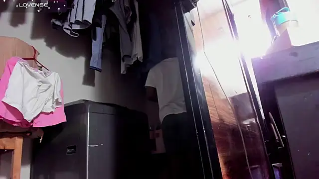 AlejoKhalifa  online show from 11-03-25, 08:26