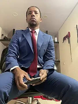 AlejoKhalifa  online show from 07-12-26, 07:43