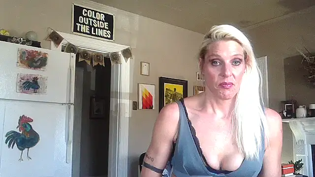 Glamazonx online show from 11-15-25, 05:31