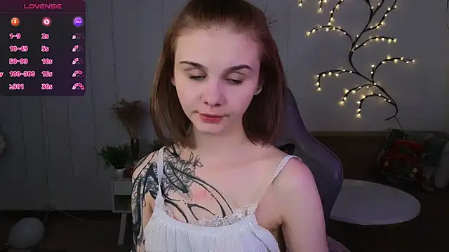 Britney Lynch online show from 01-11-25, 03:34