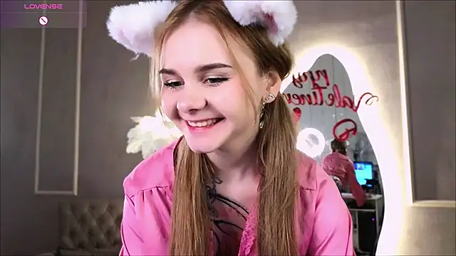 Britney Lynch online show from 02-13-25, 08:45