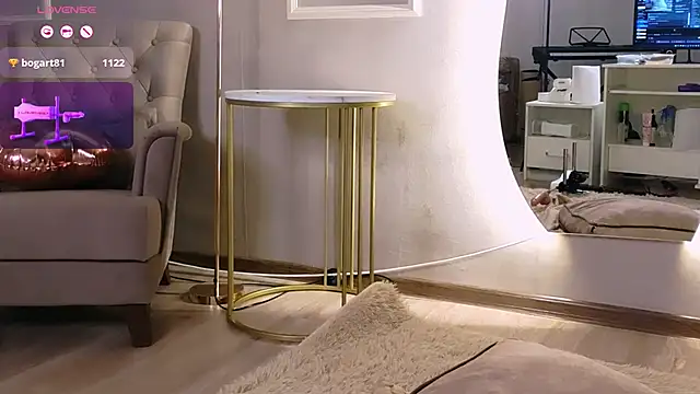 Britney Lynch online show from 02-17-25, 12:10