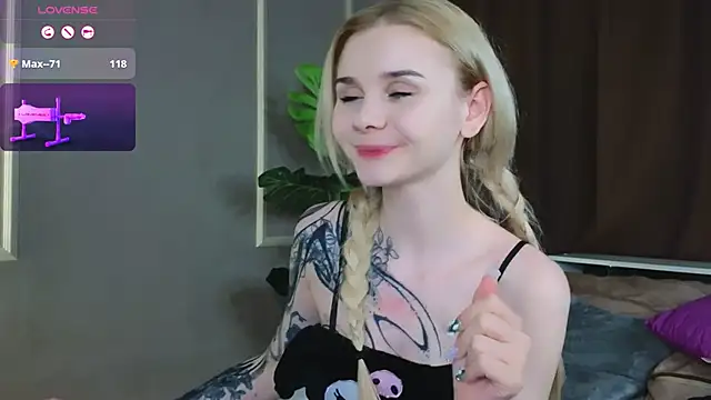 Britney Lynch online show from 02-27-25, 12:21