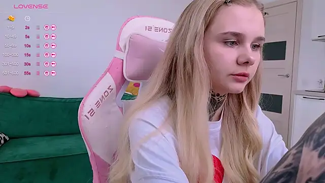 Britney Lynch online show from 05-24-26, 02:11