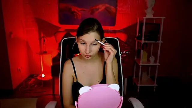 Snapshot of EllaHorton chatting on 03-04-26, 05:30 EllaHorton online show from 03-04-26, 05:30