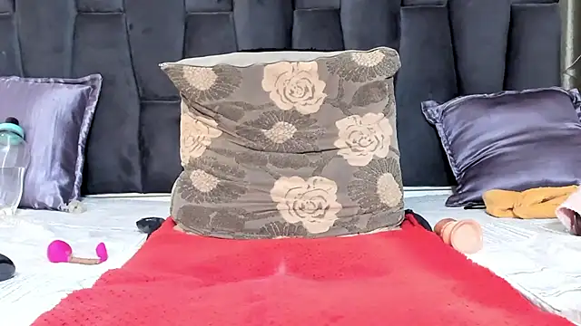 hot milkbitch online show from 03-14-25, 03:25