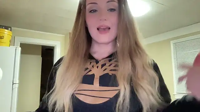 Snapshot of sexylilly69 chatting on 02-07-25, 02:08 sexylilly69 online show from 02-07-25, 02:08