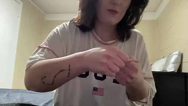 Snapshot of sexylilly69 chatting on 02-11-25, 01:52 sexylilly69 online show from 02-11-25, 01:52