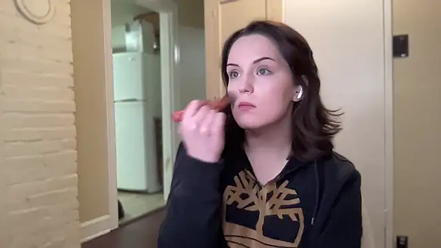 Snapshot of sexylilly69 chatting on 03-22-25, 12:39 sexylilly69 online show from 03-22-25, 12:39