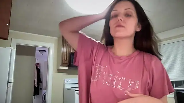 Snapshot of sexylilly69 chatting on 09-24-25, 04:05 sexylilly69 online show from 09-24-25, 04:05