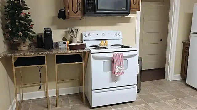 Snapshot of sexylilly69 chatting on 12-04-25, 04:00 sexylilly69 online show from 12-04-25, 04:00