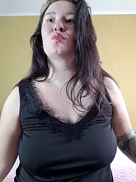 Snapshot of AlexaLexie chatting on 09-26-25, 07:01 AlexaLexie online show from 09-26-25, 07:01