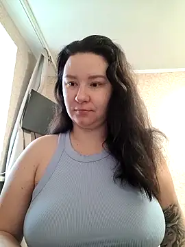 Snapshot of AlexaLexie chatting on 10-21-25, 06:36 AlexaLexie online show from 10-21-25, 06:36