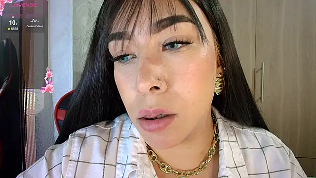Snapshot of leahtemptation3 chatting on 05-15-26, 11:23 leahtemptation3 online show from 05-15-26, 11:23