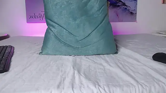 Snapshot of Benjamingrey@xh chatting on 11-11-25, 08:09 Benjamingreyxh online show from 11-11-25, 08:09