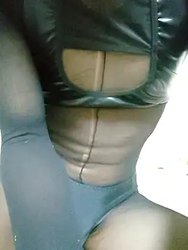 dmmsuzu95 online show from 11-16-25, 01:00