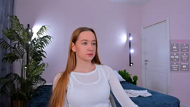 Snapshot of Sweett_Monica chatting on 05-19-26, 01:00 Sweett Monica online show from 05-19-26, 01:00
